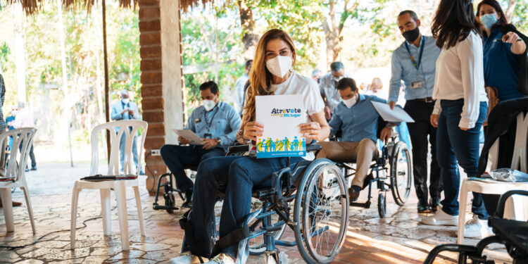 ADN adiestra  personal  para fomentar inclusión de personas con discapacidad