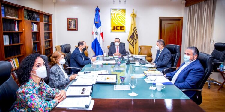 Pleno JCE niega denuncia de la Fuerza del Pueblo