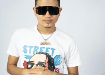 Axel Rulay y Verbo Flow posicionan “Si es trucho es trucho”