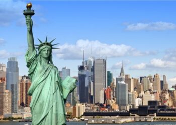 Autoridades de Nueva York flexibilizan medidas anti COVID-19