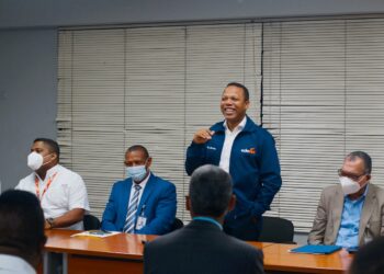 Morrison asegura en Azua que Edesur será empresa modelo de servicio eléctrico