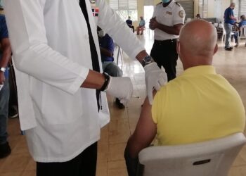 Haz tu cita aquí para vacunarte contra el COVID-19