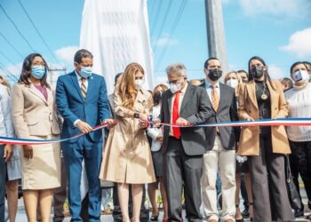 ADN y CMD rinden homenaje a médicos fallecidos por COVID-19