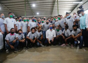 Presidente Abinader inaugura empresas en Zona Franca de Navarrete