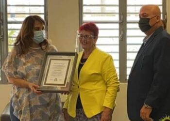 AIPEH-PR reconoce escritora Ana Marchena