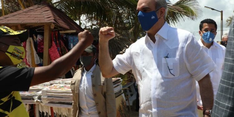 Abinader: Gobierno ha creado 60 mil empleos directos y 200 mil indirectos