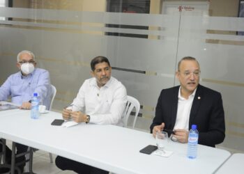 Dos empresas inician operaciones en parques de Proindustria en Bonao y La Vega