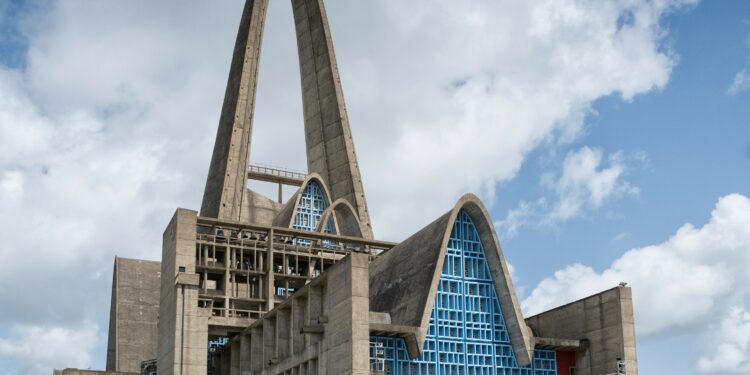 Redescubrir riqueza histórica y arquitectónica de templos