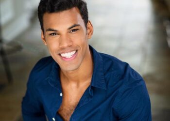 Dominicano se adueña de las pantallas del Times Square en Toronto, Canadá