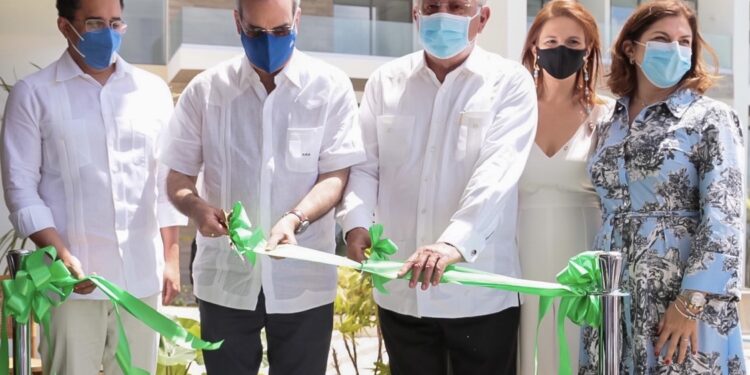 Presidente Abinader inaugura IL Lago Beach & Golf Cap Cana