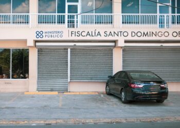 Fiscalía de SDO ocupa RD$75,500 en máquinas tragamonedas