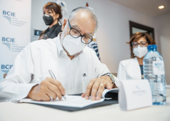 Gobierno firma acuerdo con el BCIE para afectados tormenta Laura