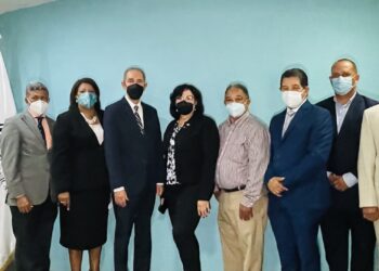 MESCYT y CDP firman acuerdo que facilitará becas a periodistas