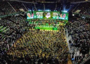 Imágenes: Fuerza del Pueblo abarrota Palacio de los Deportes