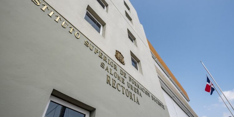 Conozca la nueva rectora del ISFODOSU