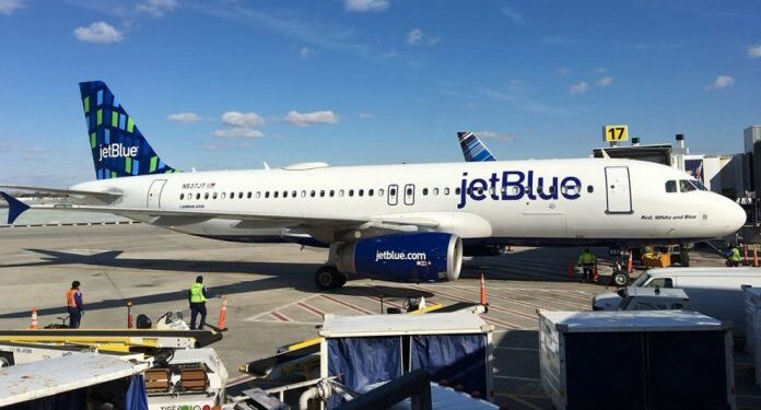 Pasajero en ruta NY-RD multado con US$14,500