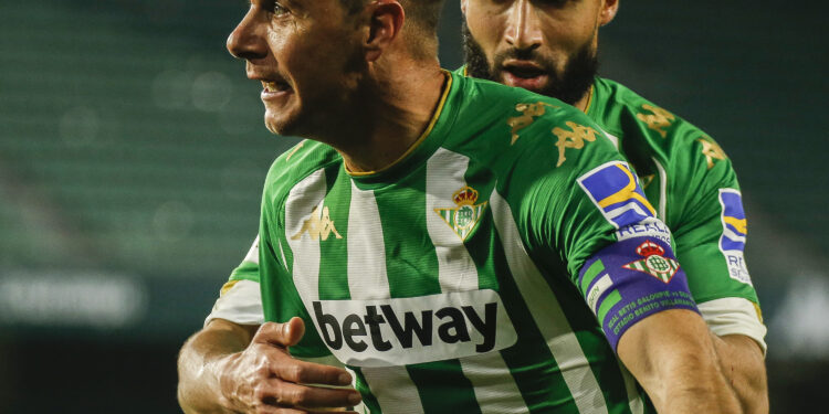 La Liga Santander: Real Madrid y FC Barcelona afrontan duros encuentros