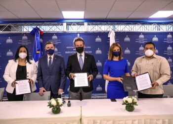 MICM, ONDA, Altice, Claro y COMTEC firman acuerdo para combatir la piratería