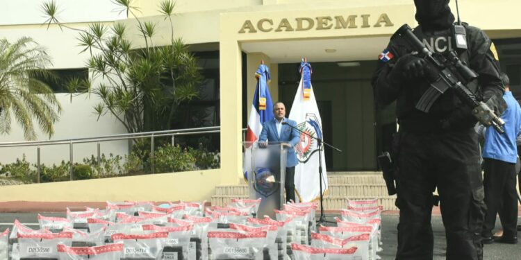 Incautan 257 paquetes presumiblemente cocaína en Puerto Caucedo