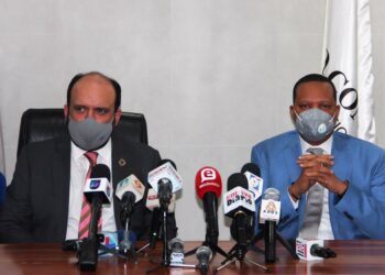 Eddy Alcántara toma posesión como director ejecutivo de Pro Consumidor