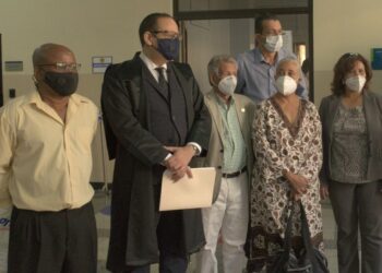 Sector Social deposita amparo contra firma del Pacto Eléctrico