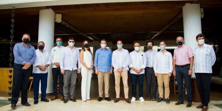 MICM explora alianza con Colombia para impulsar uso del Gas Natural