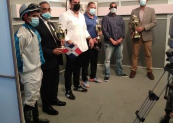 Potranca Irish Thunder gana X trofeo Independencia Dominicana