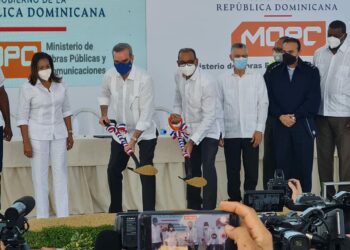 Abinader deja iniciados trabajos ampliación avenida Hípica en SDE
