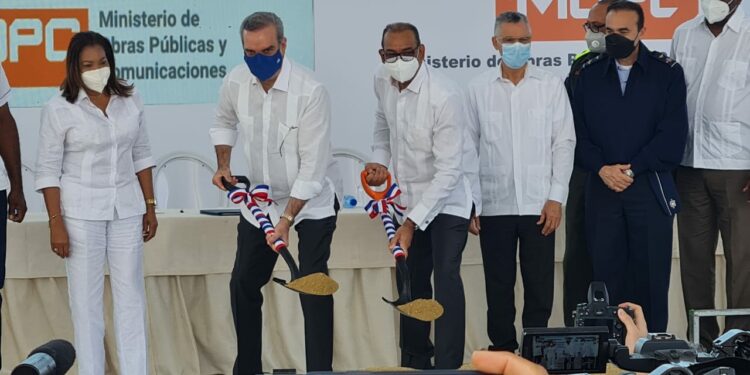 Abinader deja iniciados trabajos ampliación avenida Hípica en SDE