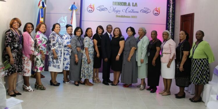 Concilio Iglesia de Dios reconoce a mujeres destacadas en labor ministerial y profesional