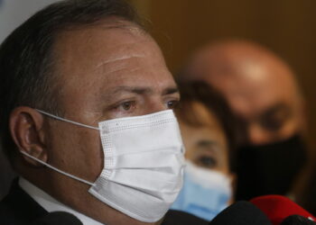 Brasil supera las 370.000 muertes por COVID-19