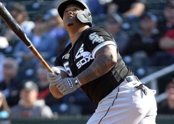 Yermín Mercedes conecta primeros cinco hits en Grandes Ligas en un partido