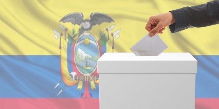 Ecuatorianos van el domingo a las urnas con altas expectativas