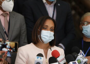 MP deposita solicitud de prisión a cinco implicados en presunta red de corrupción