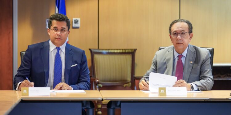 MITUR  y Banco Central intercambiarán  información sobre el sector Turismo