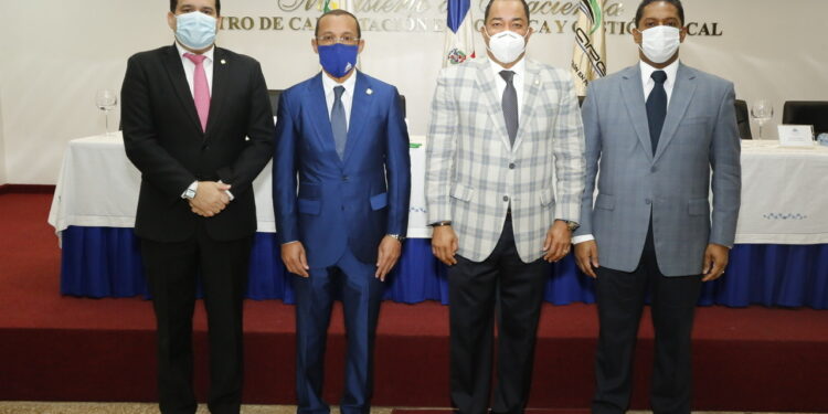 Contralor Catalino Correa insta a auditores a agilizar procesos de aprobaciones de pagos