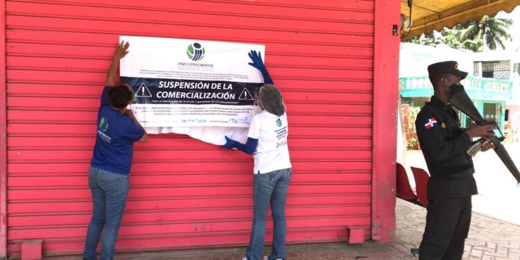 Pro Consumidor cierra otros seis negocios vendían alcohol adulterado