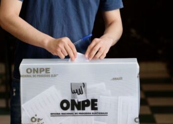 18 candidatos compiten por la presidencia de Perú este domingo