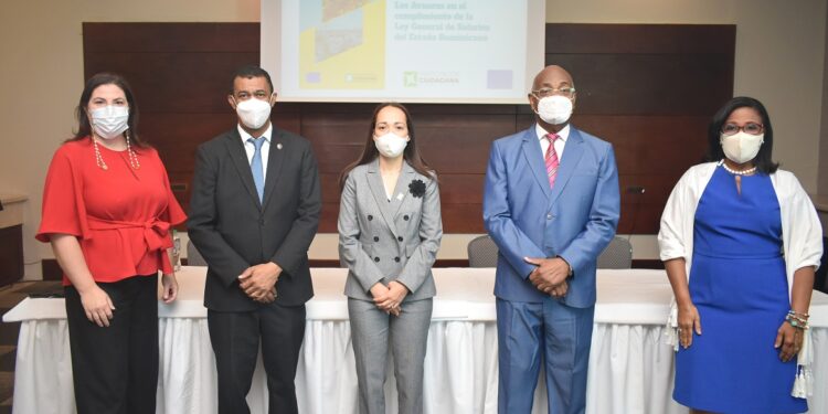 46% de empleados públicos perciben sueldos inferiores a la canasta básica