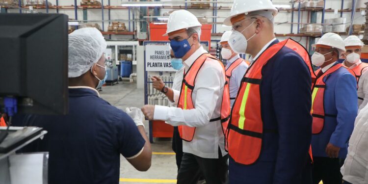 Abinader visita parque Distrito Industrial Santo Domingo Oeste