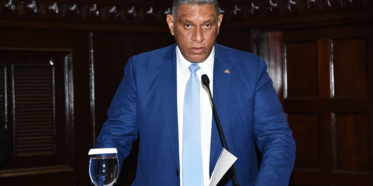 Ministro de Interior explica Plan de Seguridad Ciudadana a diputados