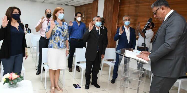 República Dominicana concede nacionalidad a 21 extranjeros