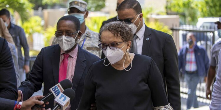 Procuradora dice PGR pone empeño en investigaciones con suficiente rigor