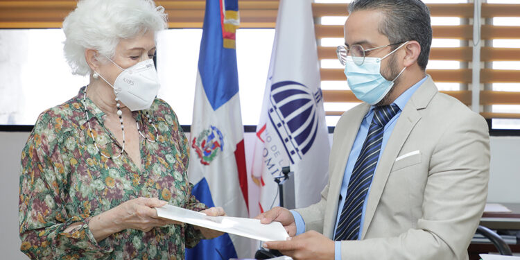 La DIGEIG somete ante PGR a funcionario público para fines de investigación