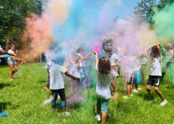 Vuelve Matua Summer Camp