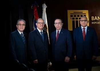 Banco Central presenta tres nuevas obras de su colección institucional