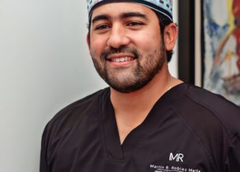 Doctor Martin Robles sustenta relación entre cirugía estética y reintegración social