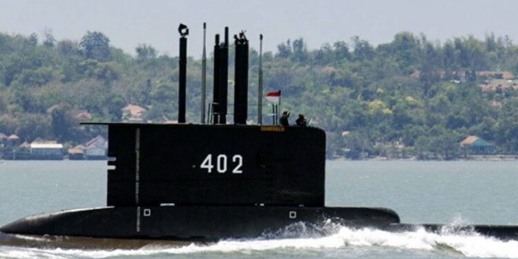 Armada indonesia pierde contacto con submarino con más de 50 personas a bordo