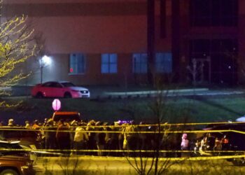 Tiroteo deja ocho muertos en centro de FedEx en Indianápolis, EE. UU.