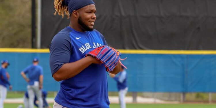 Vladimir Guerrero Jr. conecta primer jonrón en la temporada